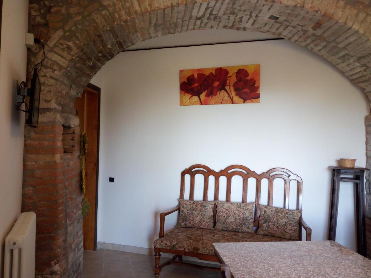 Agriturismo Del Frontino - Lo Studio Acqualagna Bagian luar foto