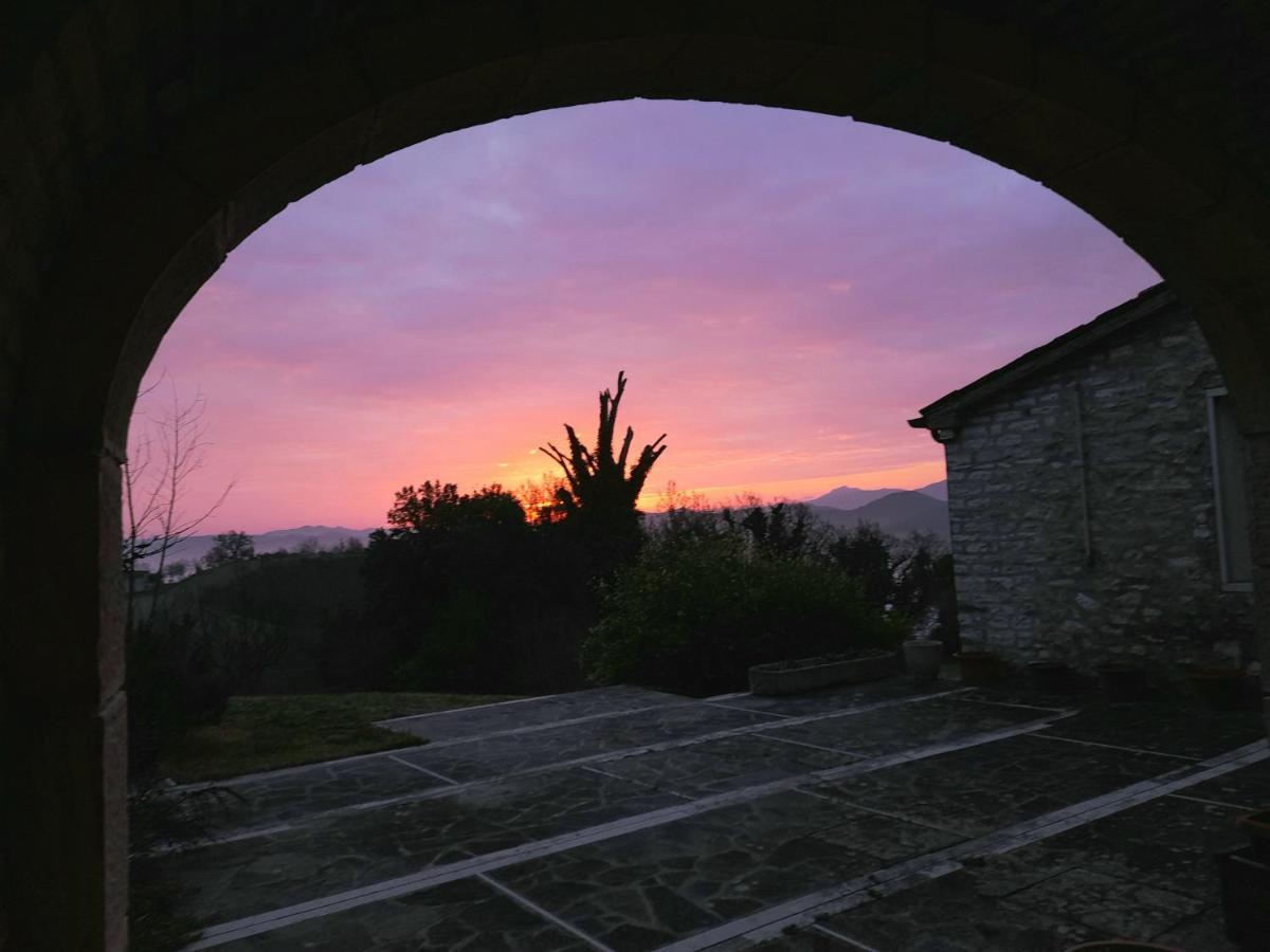 Agriturismo Del Frontino - Lo Studio Acqualagna Bagian luar foto